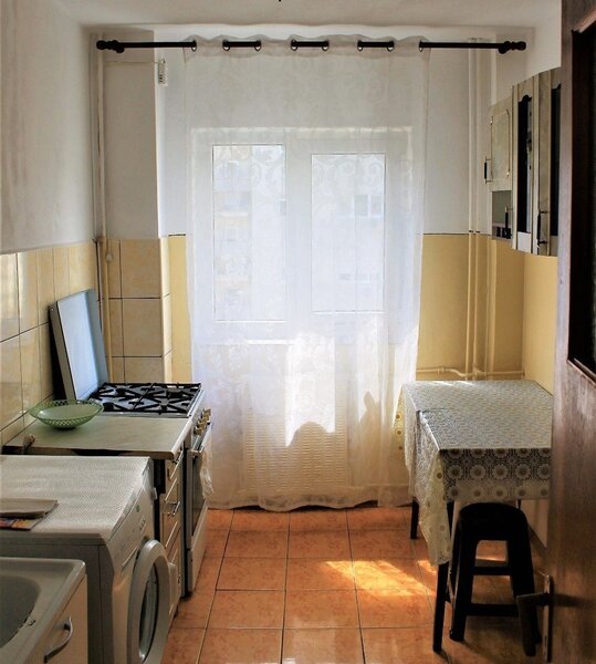 Titan, Aleea Buhusi, aproape de Auchan, zugravit, ocazie